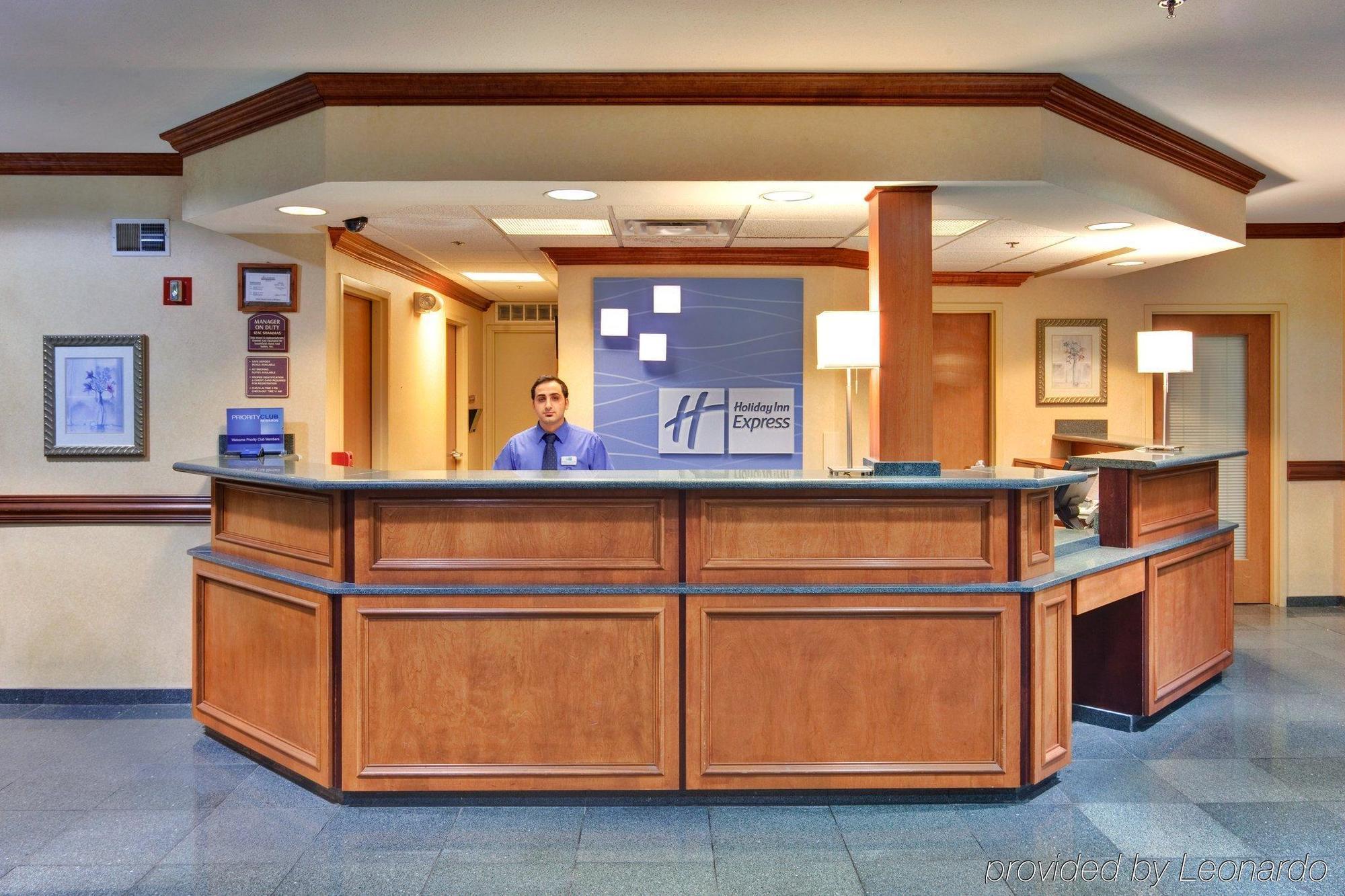 Holiday Inn Express Hotel & Suites Southfield - Detroit, An Ihg Hotel Extérieur photo