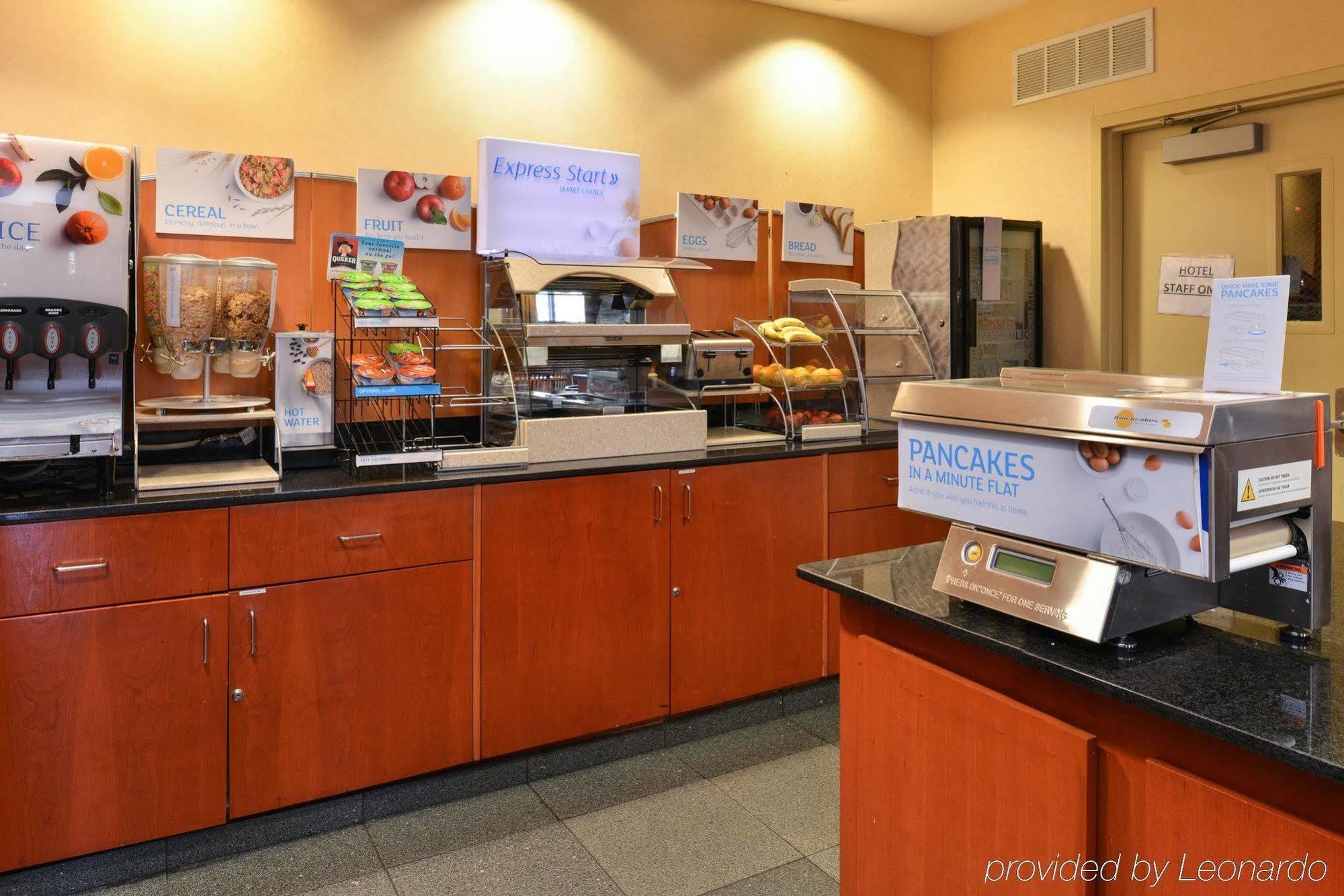 Holiday Inn Express Hotel & Suites Southfield - Detroit, An Ihg Hotel Extérieur photo