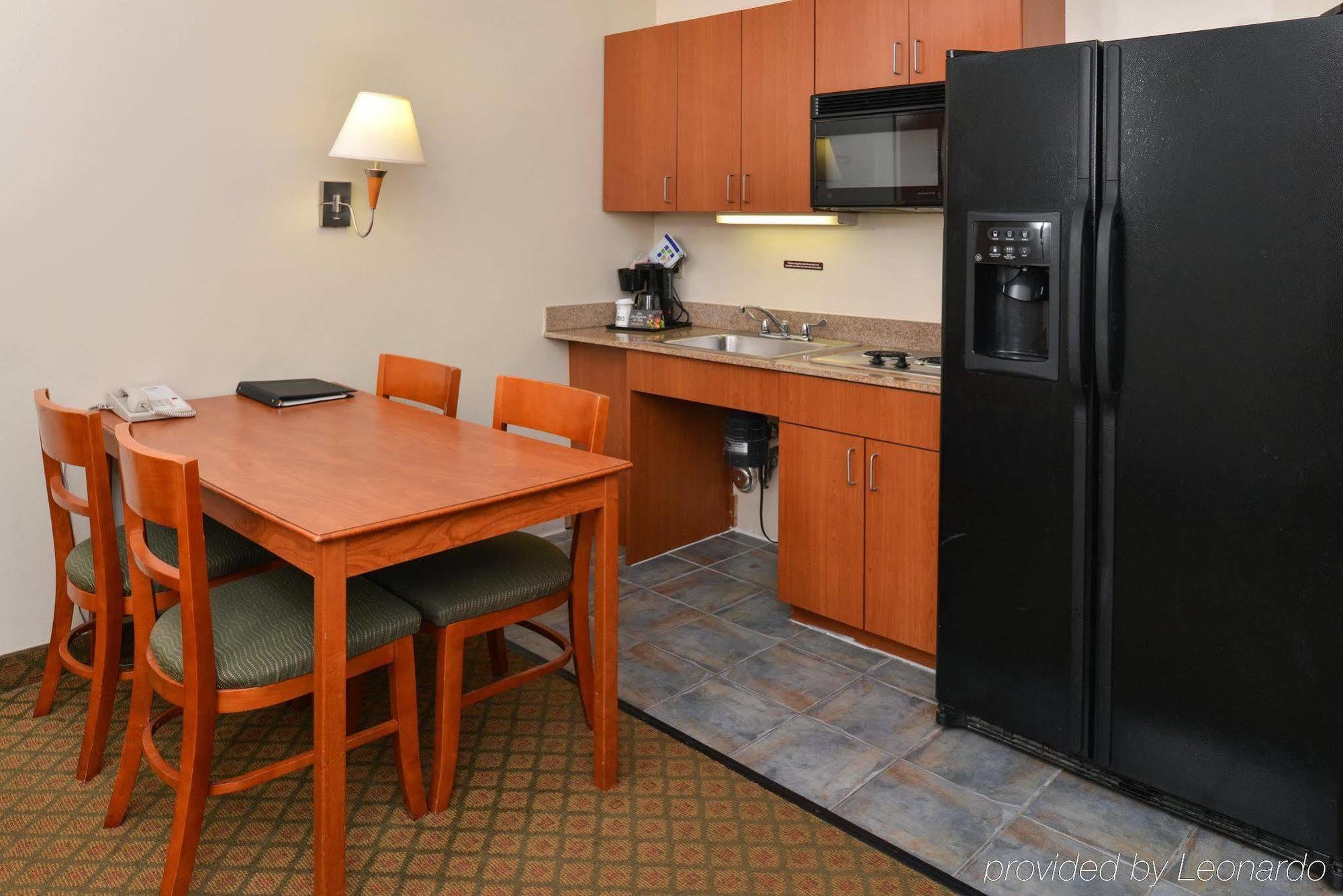 Holiday Inn Express Hotel & Suites Southfield - Detroit, An Ihg Hotel Extérieur photo