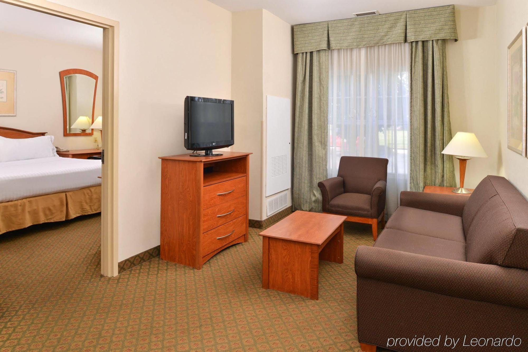 Holiday Inn Express Hotel & Suites Southfield - Detroit, An Ihg Hotel Extérieur photo