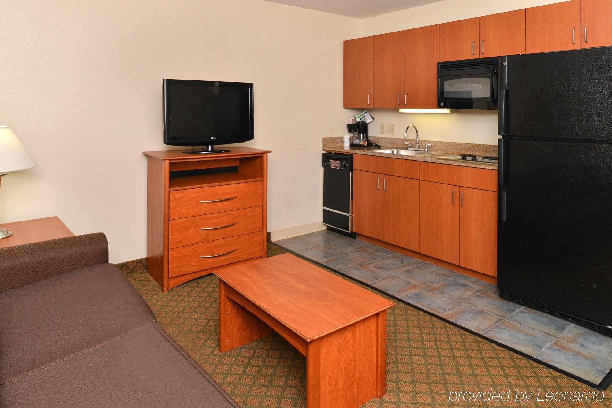 Holiday Inn Express Hotel & Suites Southfield - Detroit, An Ihg Hotel Extérieur photo