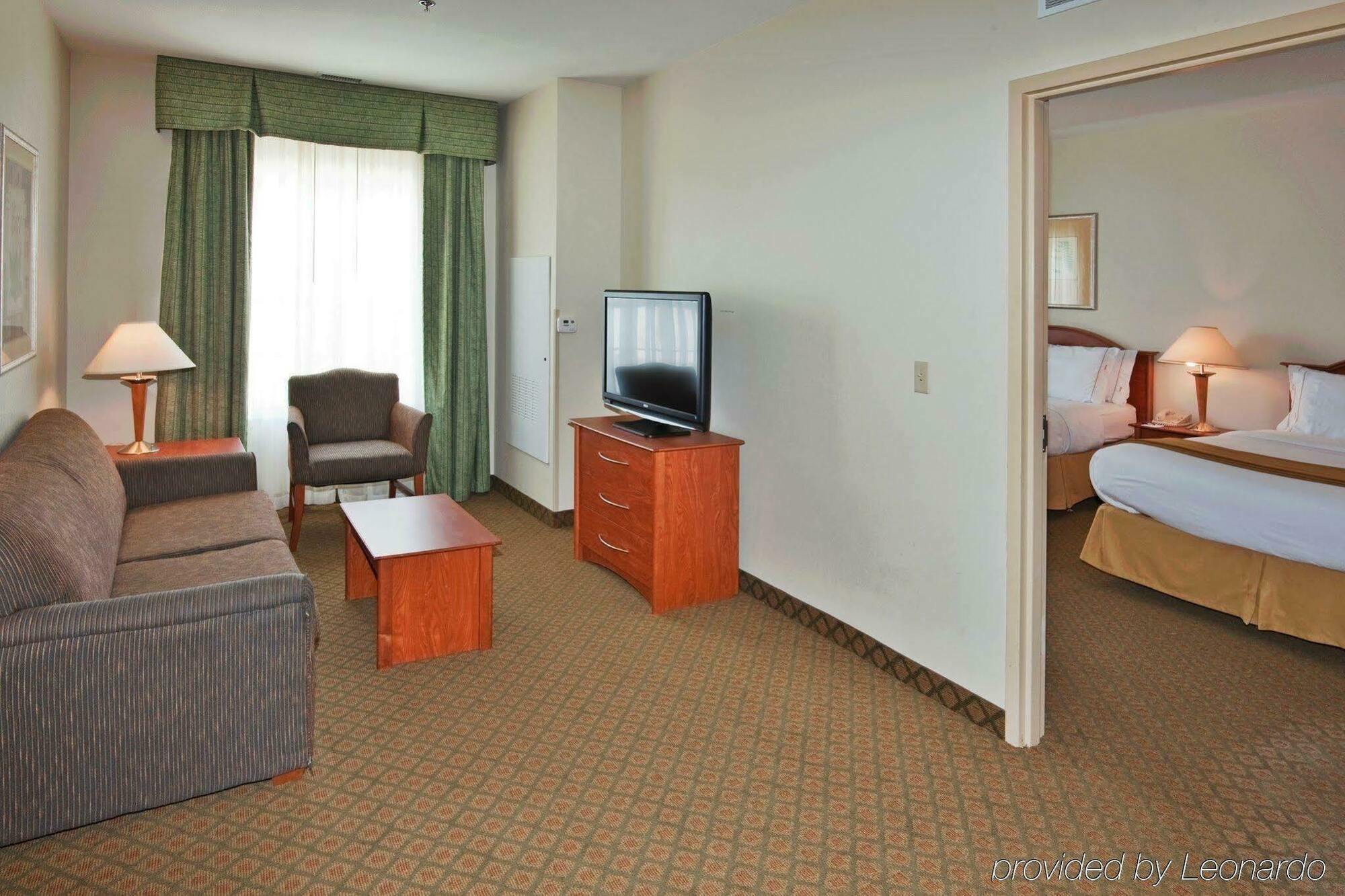 Holiday Inn Express Hotel & Suites Southfield - Detroit, An Ihg Hotel Extérieur photo
